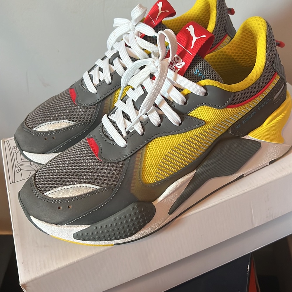 COPY - Transformers RS-X Bumblebee Worn Once Men SZ 9